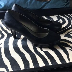 Bandolier bLack platform heel